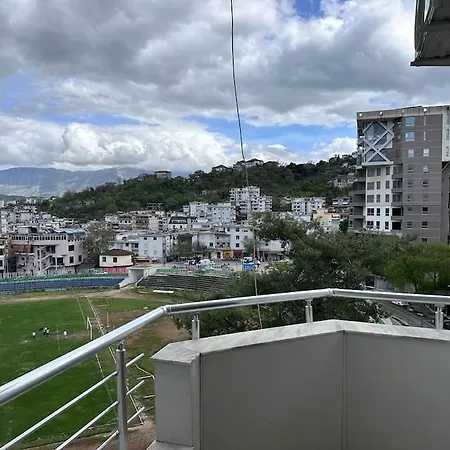 Center 3 Bedroom Appartement Gjirokastër