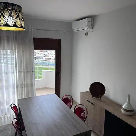 Center 3 Bedroom *